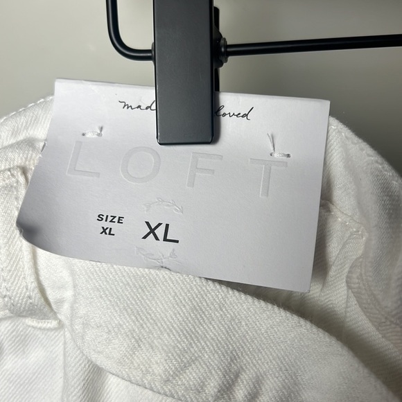 NWT LOFT Paperbag Pull On White Denim Shorts Size XL - Picture 3 of 4